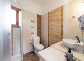 Pegasus - Three Bedroom Villa, Sleeps 6 - Image 3
