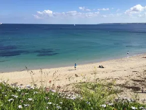 Bara 2 minuters promenad till Falmouths Gyllyngvase Beach med parkering. 2 sovplatser. - Image 5