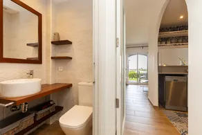 Appartement 'Costa Arenal' avec piscine partagée, Wi-Fi et climatisation - Image 3