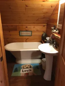 Heaven on Earth!  RELAX in the woods in this cabin in beautiful Kibler Valley - Image 3