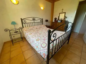 Quiet house with terrace in Saint-Pons - Image 3