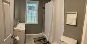 5-Bedroom Sleeps up to 12 + Spacious! - Image 4