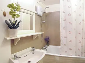 2 bedroom accommodation in Penmount, near Truro - Image 2