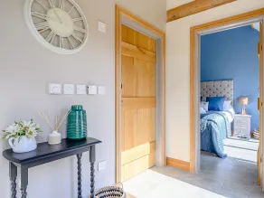 1 bedroom accommodation in Fenny Compton, near Warwick - Image 3