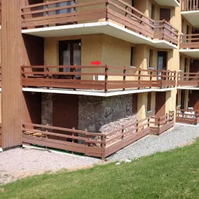 3-room apartment 31m2 bright, pleasant, ideally located, on the slopes, south-facing  - Image 5