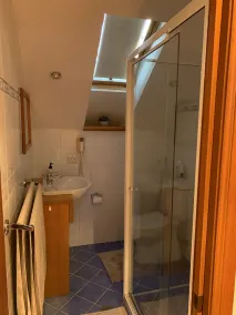 Fully Contained Private Loft, with scenic views from patio - Image 3