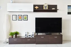 Beautiful and spacious house in the center 50 meters from the beach - Image 2