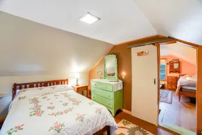 Classic riverfront cottage w/ beautiful water views, WiFi, & screened porches - Image 4