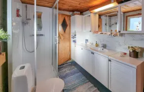 Lovely home in Kållekärr with sauna - Image 3