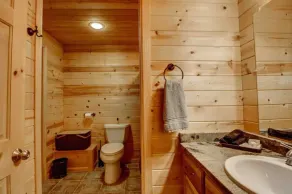 Cozy cabin with views of Lake Mille Lacs - Image 3