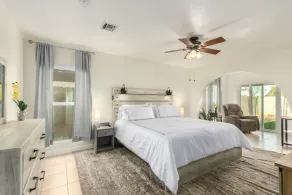 Beautiful 5 Bd/2 Ba with 8 Beds and SPA! Golf, ASU, Cubs & A's, Downtown Mesa! - Image 5