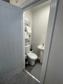 Remarkable 3-Bed House in Wallsend - Image 4