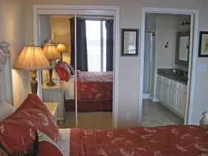 Smukke, tårne ved vandet, gode anmeldelser, walk-in-niveau, indendørs + udendørs swimmingpools - Image 3