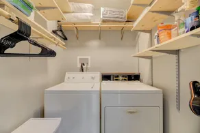 818 Queen St · Relaxing Cozy Apartment in Downtown Cola - Image 2