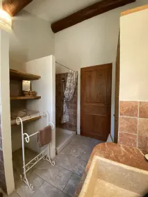 Country house at the foot of the Luberon - Image 5