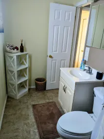 Cozy Getaway w/ fenced yard - Image 4