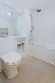 Lindo 2 Bed Garden Apartment - Newquay Central - 5 minutos a pé da praia! - Image 3