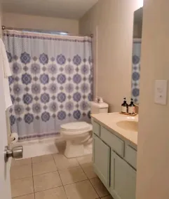Quaint Mr Rogers Home near Fleming Island - Image 2