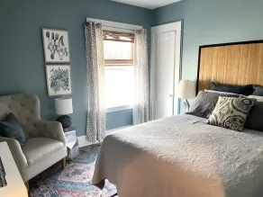 Large, sunny 3 bedroom apartment two blocks from down town Oak Park. - Image 5