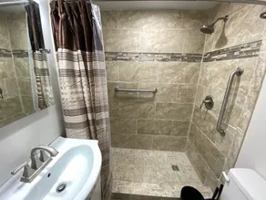 Happy Days! Pro Cleaned, Self Check In - Sleeps 4 - Image 4