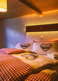 Chalet Rösi - Ferienwohnung mit Hot Pot & Bergsicht - Image 5