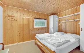 Three-Bedroom Holiday Home In Martofte - Image 4