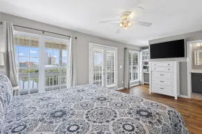 214 Shoreland - Image 5