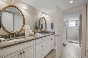 Gulf Front two story townhouse with a coastal flair!  Incredible place for family gatherings!! - Image 2