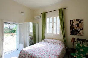 Stunning Secluded Villa with the sea at the end of the Drive - Image 4