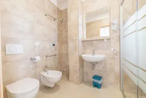 Roomsalentopalace - Image 4