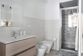 Apartamento vacacional \"Casa Vacanze La Porta in Piazza\" con terraza - Image 2