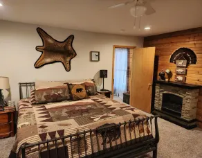 Secluded Cabin Getaway with Firepit - Image 3