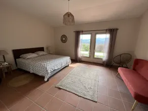 Proche Roussillon, La villa rouge Luberon, piscine chauffée, climatisation et vue Luberon - Image 5