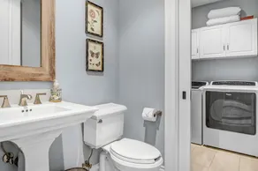 Historic Luxury Bungalow 3 Blocks to Sonoma Plaza, Hot Tub & Bikes! - Image 4