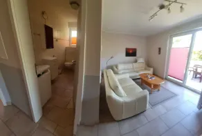 Cozy vacation apartment in the countryside with garden and terrace - Image 3