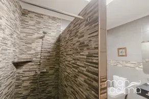 Splendid villa with private pool in Les Tres Cales - Image 3