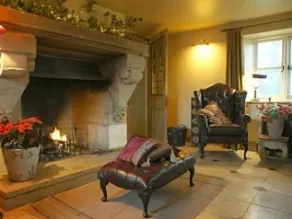 GOTHIC FOLLY, Sleeps 16, Indoor Heated Pool, Hot Tub, Jurassic Coast East Devon - Image 2