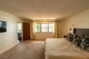 5BR Lakefront Home with Pool Table and Easy Shore Access - Image 3