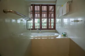 6 Bed Room Valley Villa With Infinity Pool+Breakfast+Kitchen - Image 3