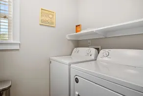 This cottage is a 2 bedroom(s), 2 bathrooms, located in Rockport, TX. - Image 2
