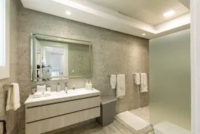 Luxury Villa close to the Beach and Marina - Image 4