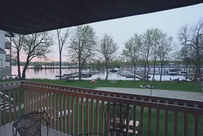 Lake view w/pools, hot tub & sauna!  Walk to old Magog. 10min drive to Mt Orford - Image 4