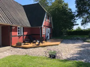 Idyllisk gammel gård i smuk natur - Image 5