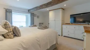 Tachbrook - sleeps 4 guests  in 2 bedrooms - Image 5