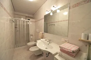 I hjertet af Dolomiterne, 100 m fra de første skiløjper, swimmingpool - Image 3