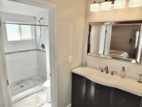 Bellflower Breeze - Charming 3 BDR in Long Beach - Image 2