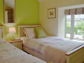2 bedroom accommodation in Mossley - Image 5