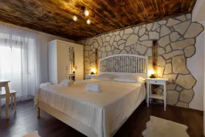 Rustic apartment EVELIN - Image 4