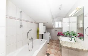 Wunderschöne Wohnung in Kastel Stafilic mit Sauna - Image 4
