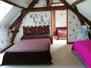 Gîte Confortable à Saint-Hilaire-sur-Benaize avec Jardin Clos et Terrasse - Image 3